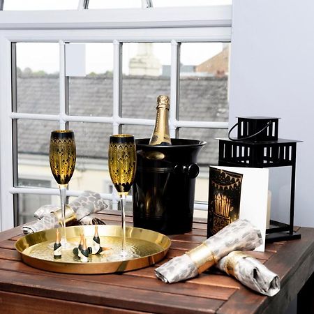 The Penthouse Gathering - Town Centre - Sleeps Up To 16 Wrexham Zewnętrze zdjęcie