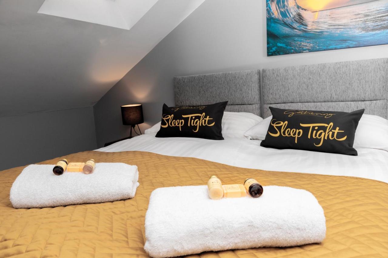 The Penthouse Gathering - Town Centre - Sleeps Up To 16 Wrexham Zewnętrze zdjęcie