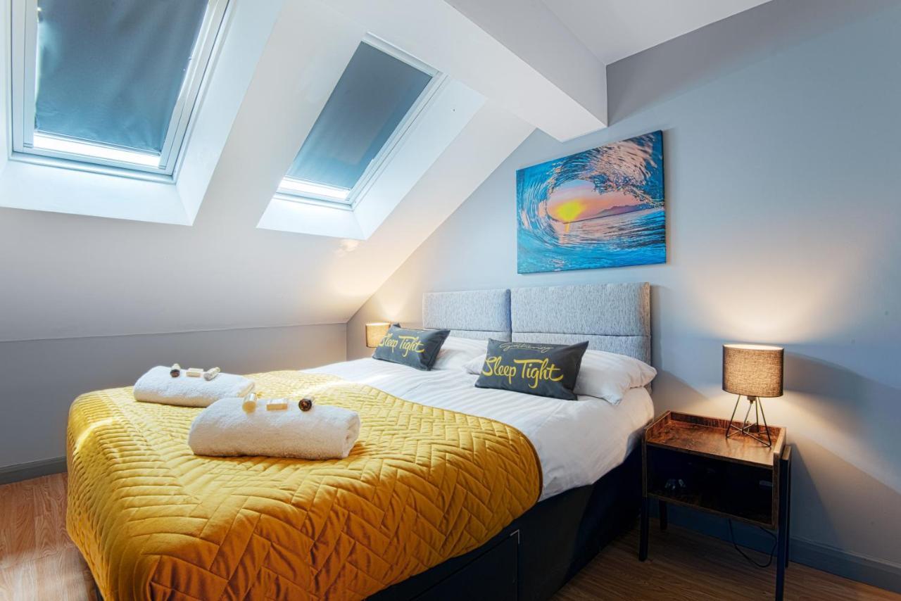 The Penthouse Gathering - Town Centre - Sleeps Up To 16 Wrexham Zewnętrze zdjęcie