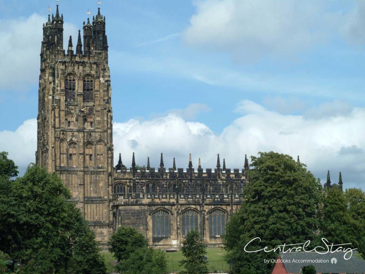 The Penthouse Gathering - Town Centre - Sleeps Up To 16 Wrexham Zewnętrze zdjęcie
