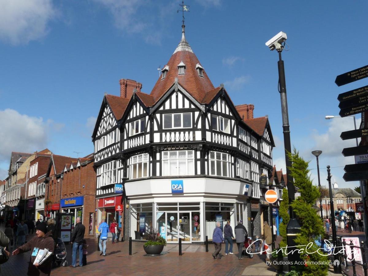 The Penthouse Gathering - Town Centre - Sleeps Up To 16 Wrexham Zewnętrze zdjęcie